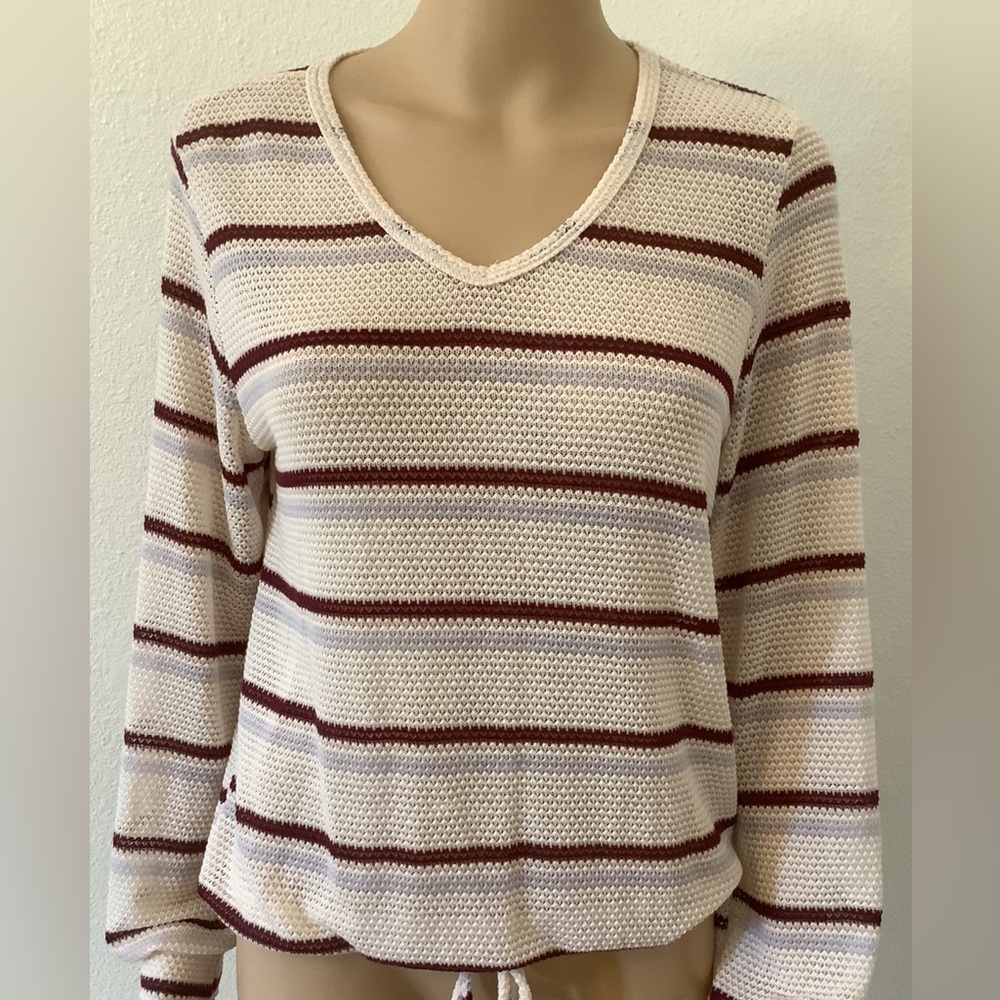 Wild Love Womens casual top, sz Medium regular knitted